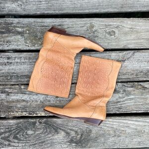 UNISA Genuine Leather Vintage Boots Alligator Skin Print